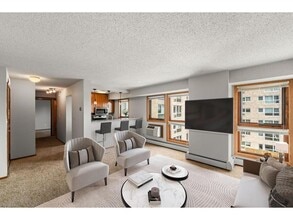 Building Photo - 433 S 7th St