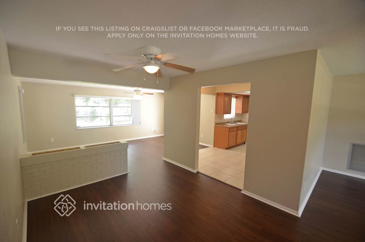 Building Photo - 2642 Oakbrook Dr