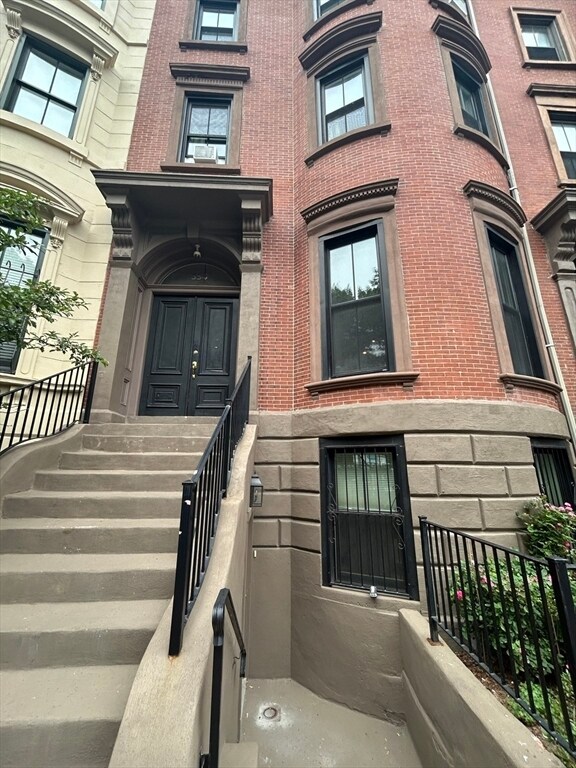 Building Photo - 554 Massachusetts Ave