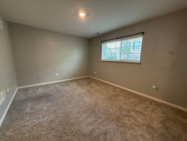 Building Photo - 8972 Dolby St