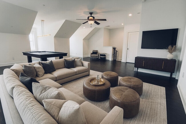 Building Photo - 304 Sonatina Ter