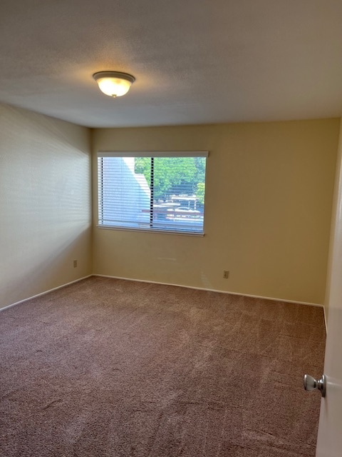 Building Photo - 5015 Valley Crest Dr
