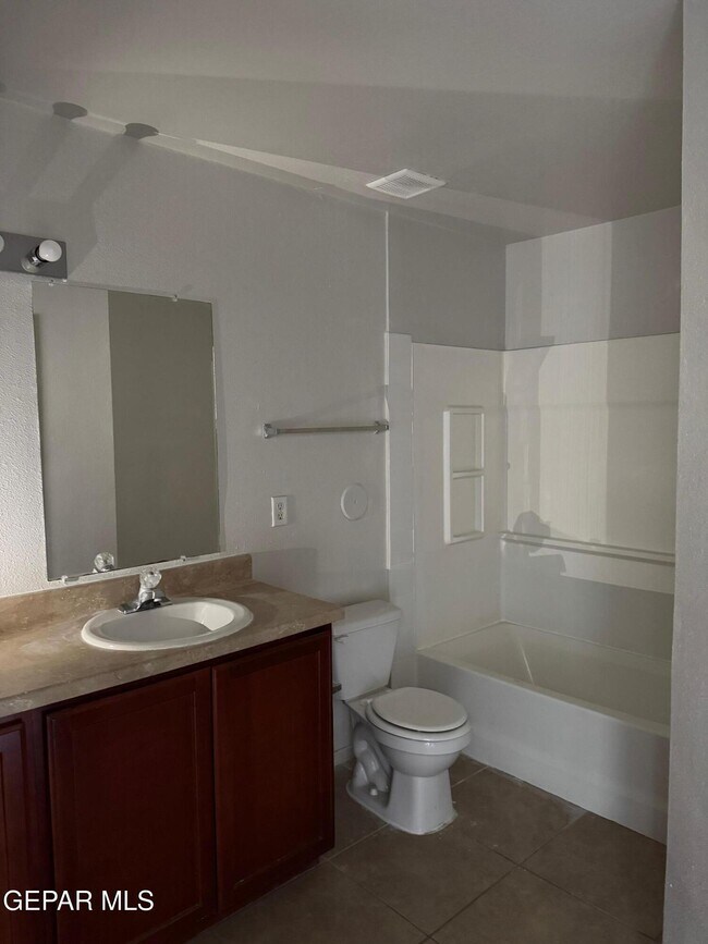Building Photo - 6027 Brook Hollow Dr