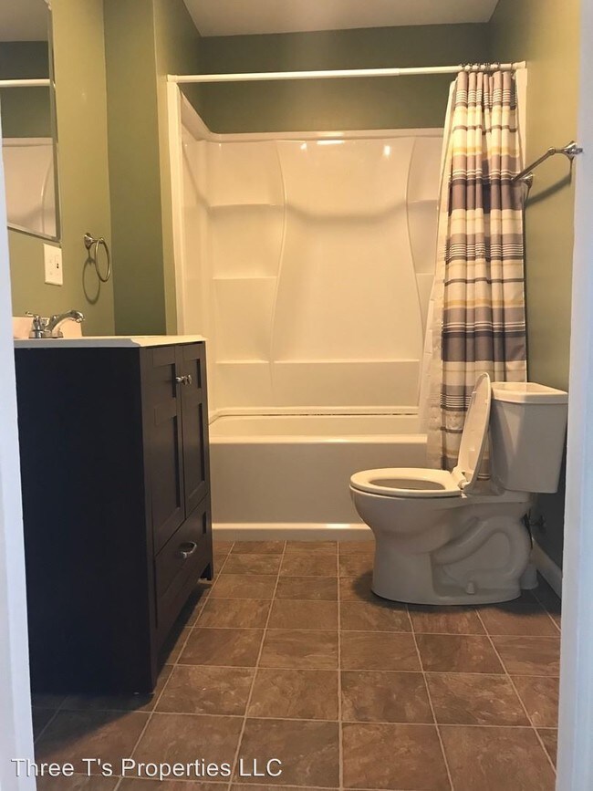 Building Photo - 5 br, 2 bath House - 119 E. Oliver Street