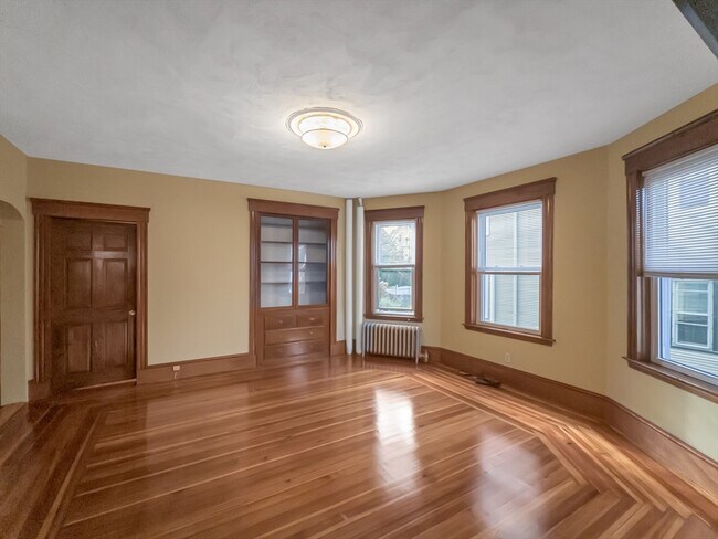 Building Photo - 45 Montvale St