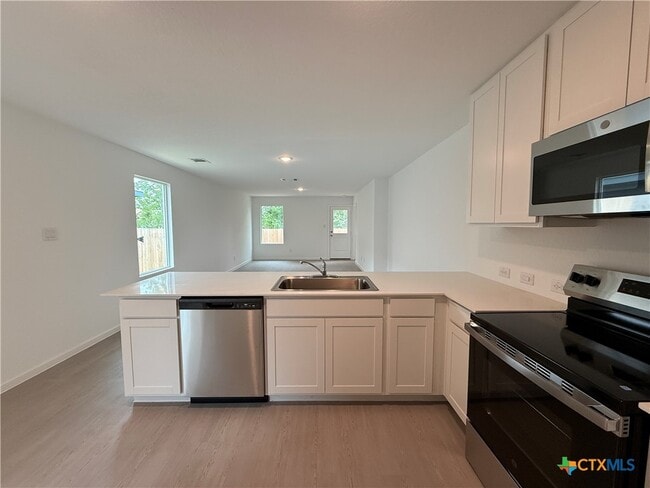 Building Photo - 130 Pastar Fls