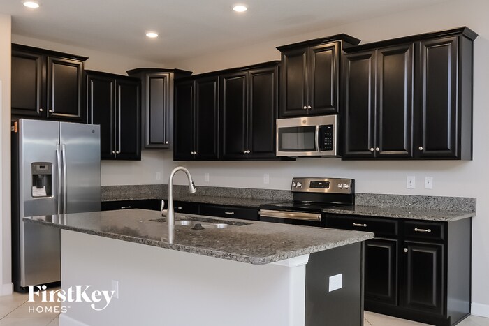 Building Photo - 9716 Ivory Dr