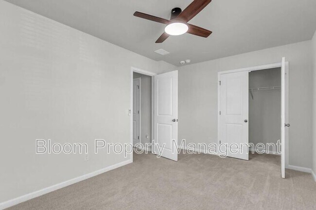 Building Photo - 411 Broad Elm Wy