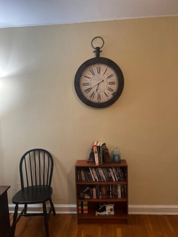 Building Photo - 426 6th St NE