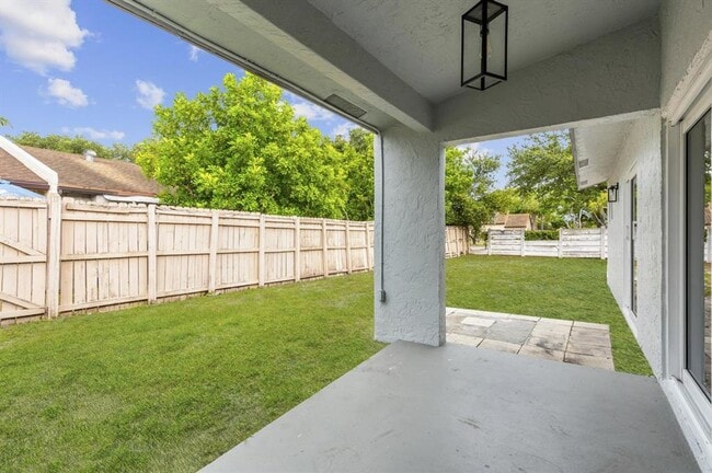 Building Photo - 6993 NW 29th Way