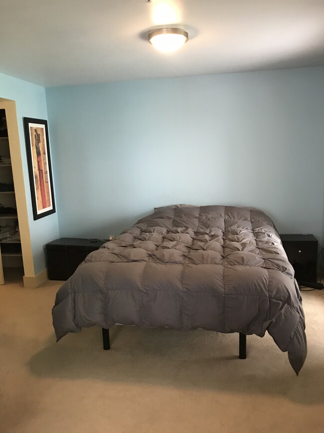 Bedroom - 1550 Eastlake Ave E #306