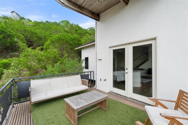 Building Photo - 5312 Scenic View Dr
