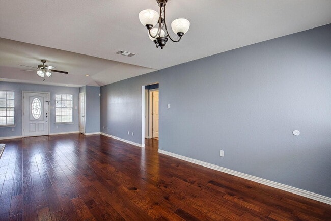 Building Photo - Updated 3 Bedroom Home with a Barn on 2.5 Acres!