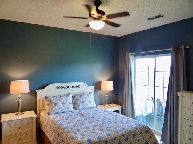 Building Photo - Furnished Long Term Rental in Surfside