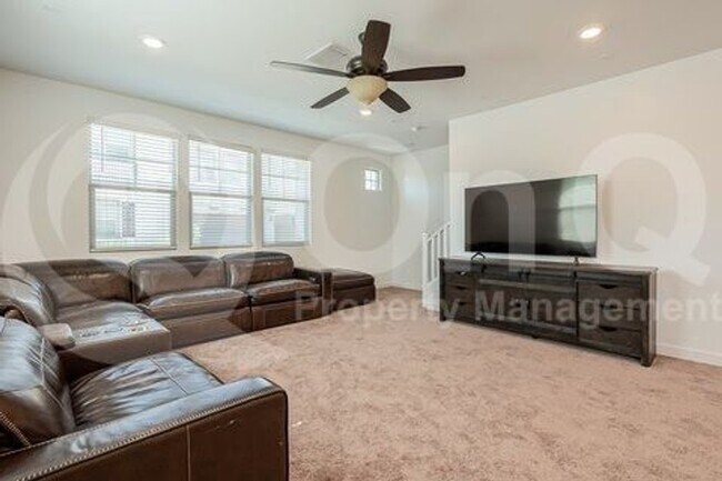 Building Photo - 1178 E Sabino Dr