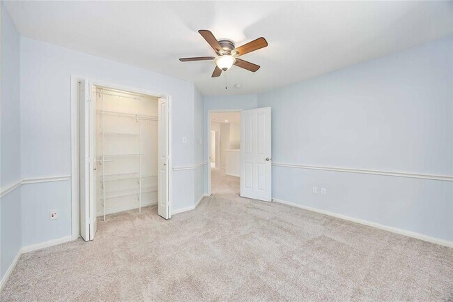 Building Photo - 11 Alden Glen Ct