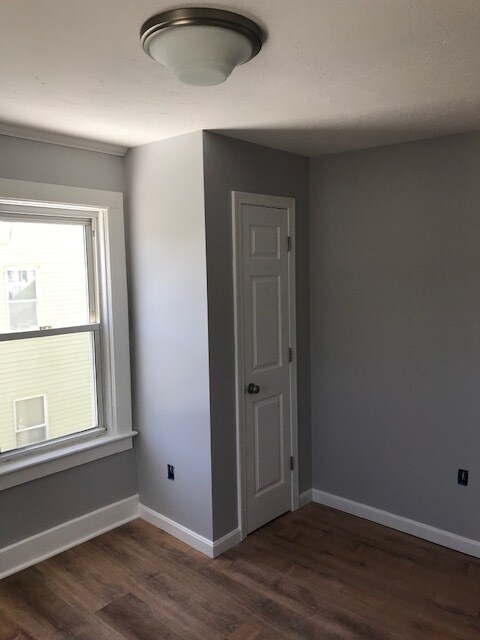 Building Photo - 29 Cutler St