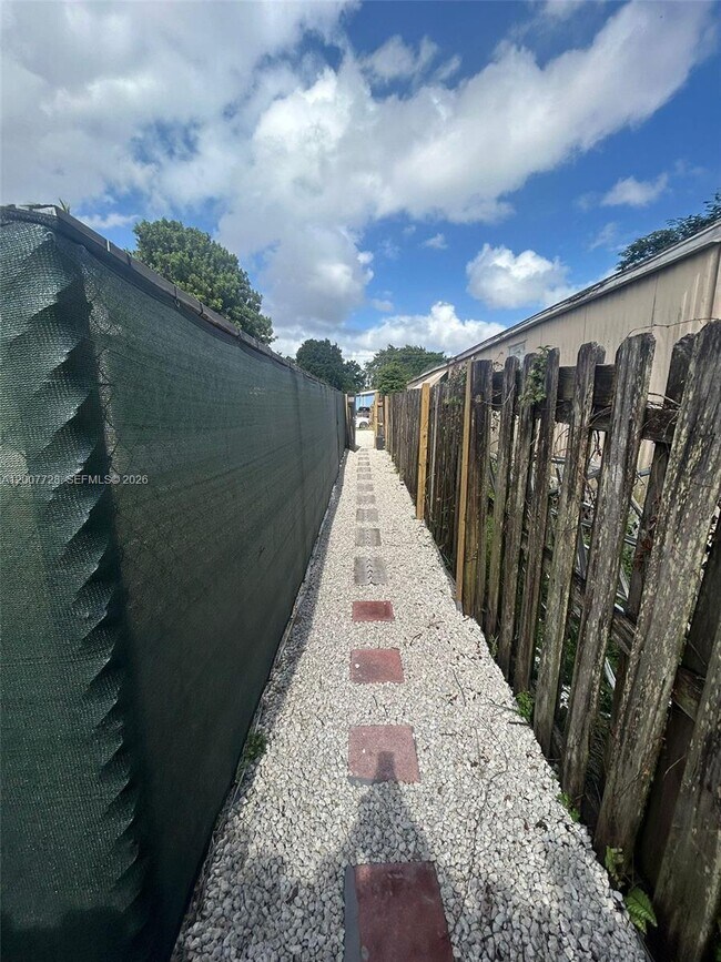 Building Photo - 10467 S 228th Ln