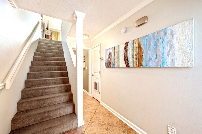 Building Photo - 149 Durango Rd