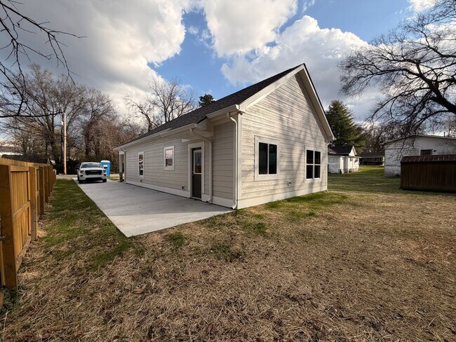 Building Photo - Brand New Build 3 Bed 2 Bath Home In Columbia