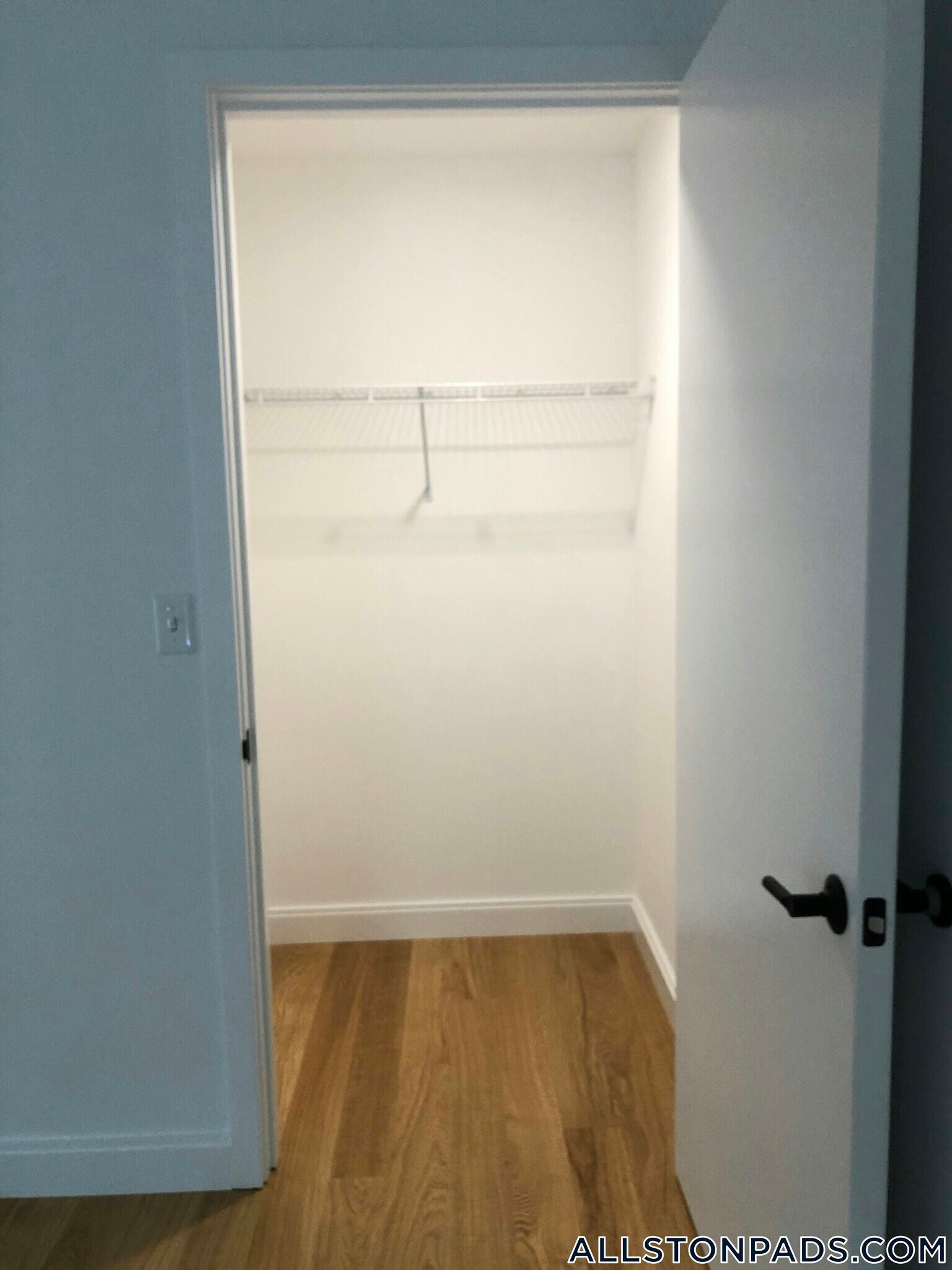 Building Photo - 83 Gardner St