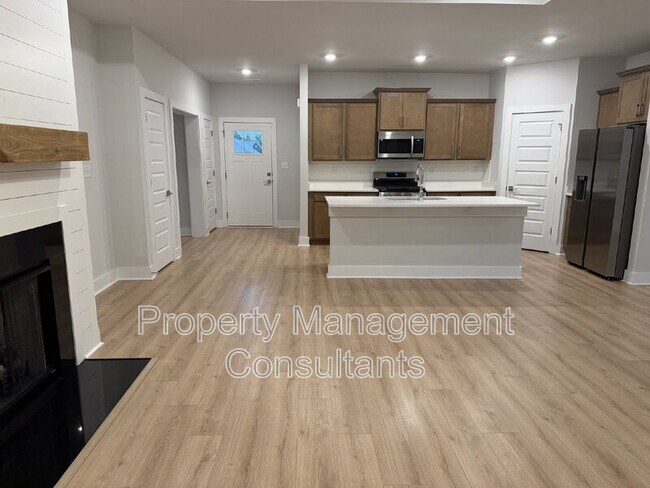 Building Photo - 14872 Demarie Ln