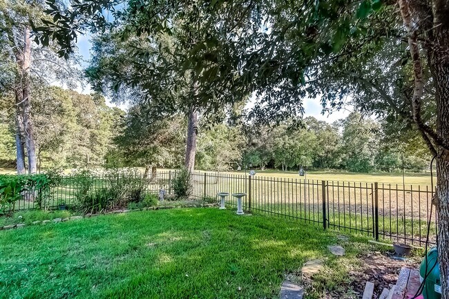 Building Photo - 18318 Hampton Hills Dr