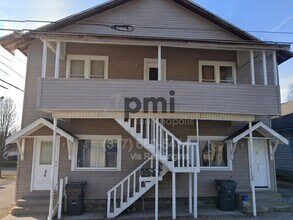 Building Photo - 215 1/2 S Madison Ave