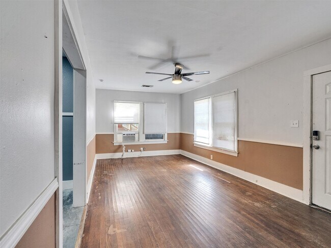 Building Photo - 5224 Bernardo De Galvez Ave