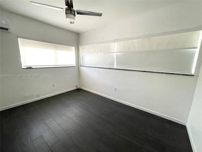 Building Photo - 620 76th St