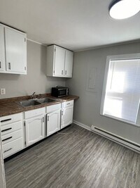 Building Photo - 1 Bedroom Home