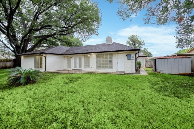 Building Photo - 5506 Bent Bough Ln