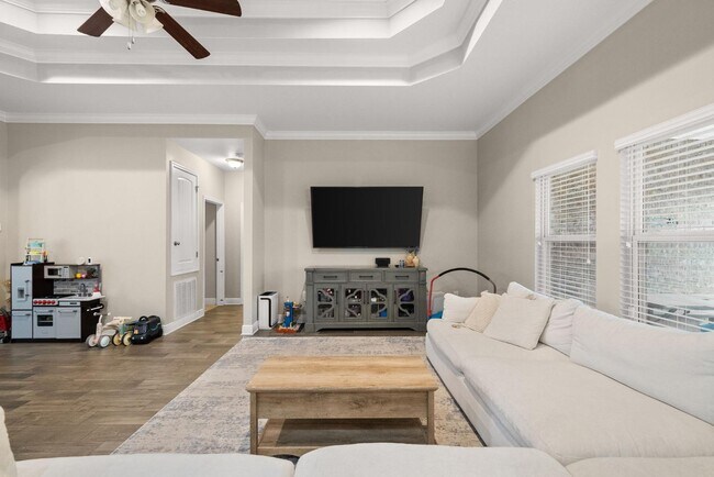 Building Photo - 414 Lilly Bell Ln