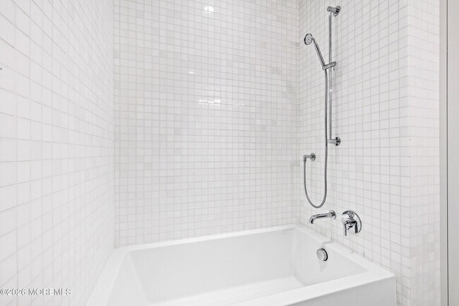 Building Photo - 15 Morris Ave