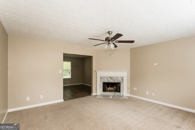 Building Photo - 640 Windchase Pl