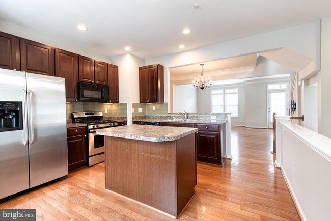 Building Photo - 9301 Paragon Way