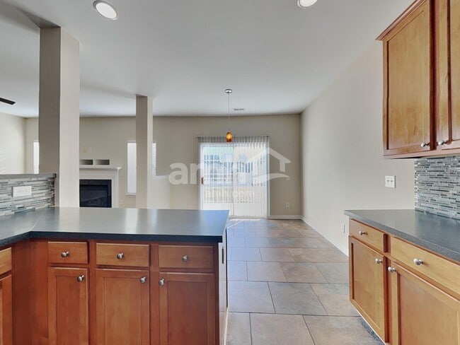 Building Photo - 6352 Hedgewood Ln