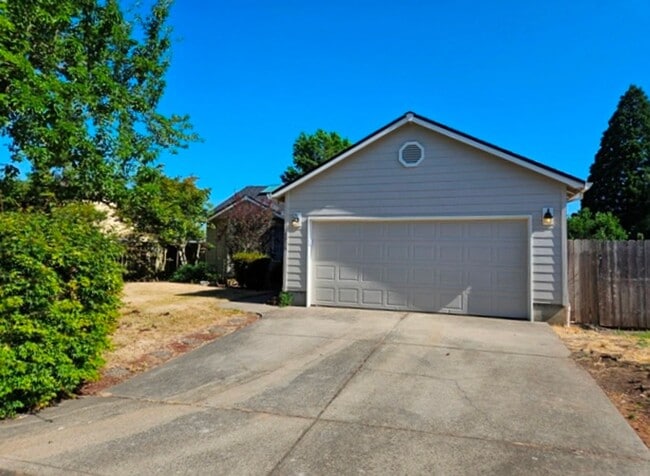 Primary Photo - 3Bd/2Ba Single Story Home-Available to View!