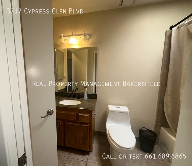 Building Photo - 3717 Cypress Glen Blvd