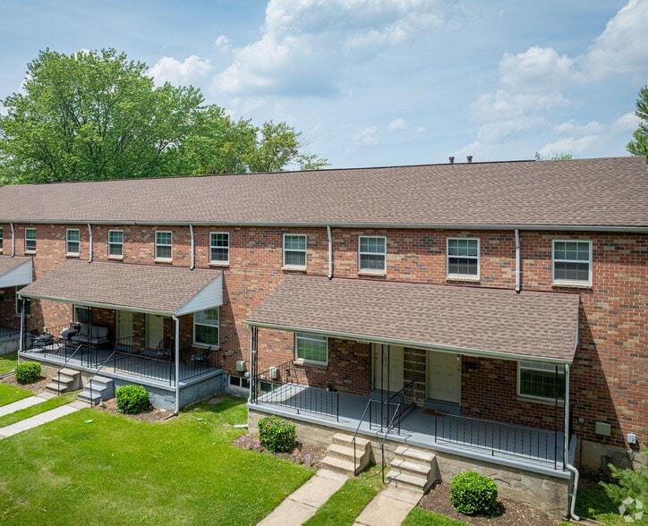 Building Photo - Foxridge Townhomes