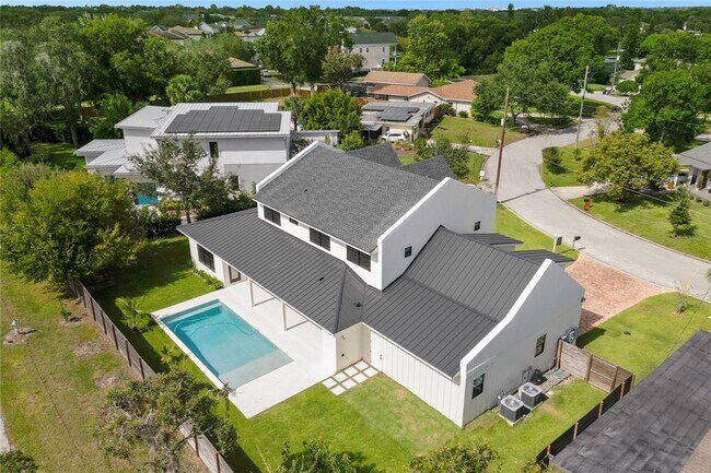 Building Photo - 1814 Barker Dr