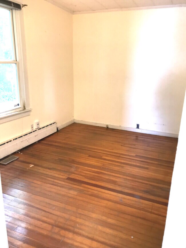 Bedroom - 34175 N Hainesville Rd