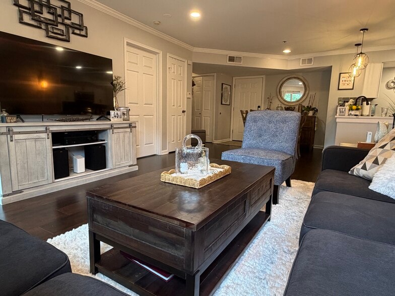 Building Photo - 3313 Wyndham Cir