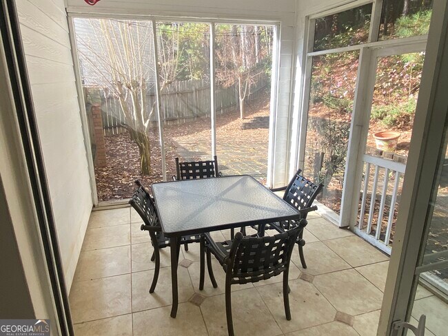 Building Photo - 541 Cascade Hills Ct SW