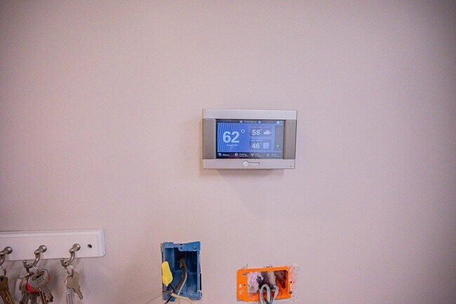 Building Photo - 7630 Alta View Blvd