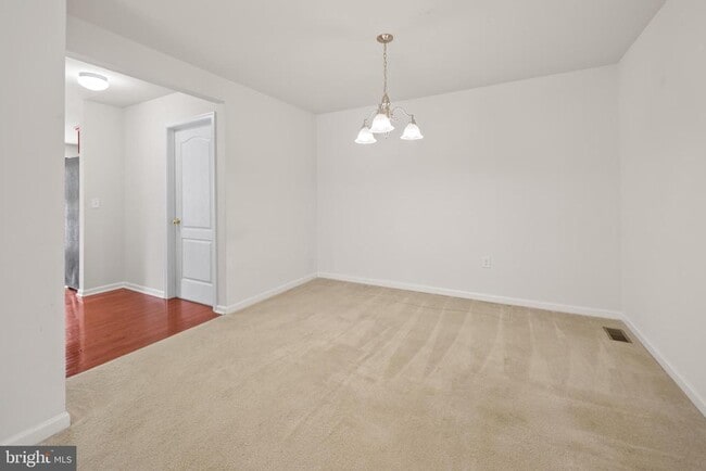 Building Photo - 4165 Bunker Hill Dr S