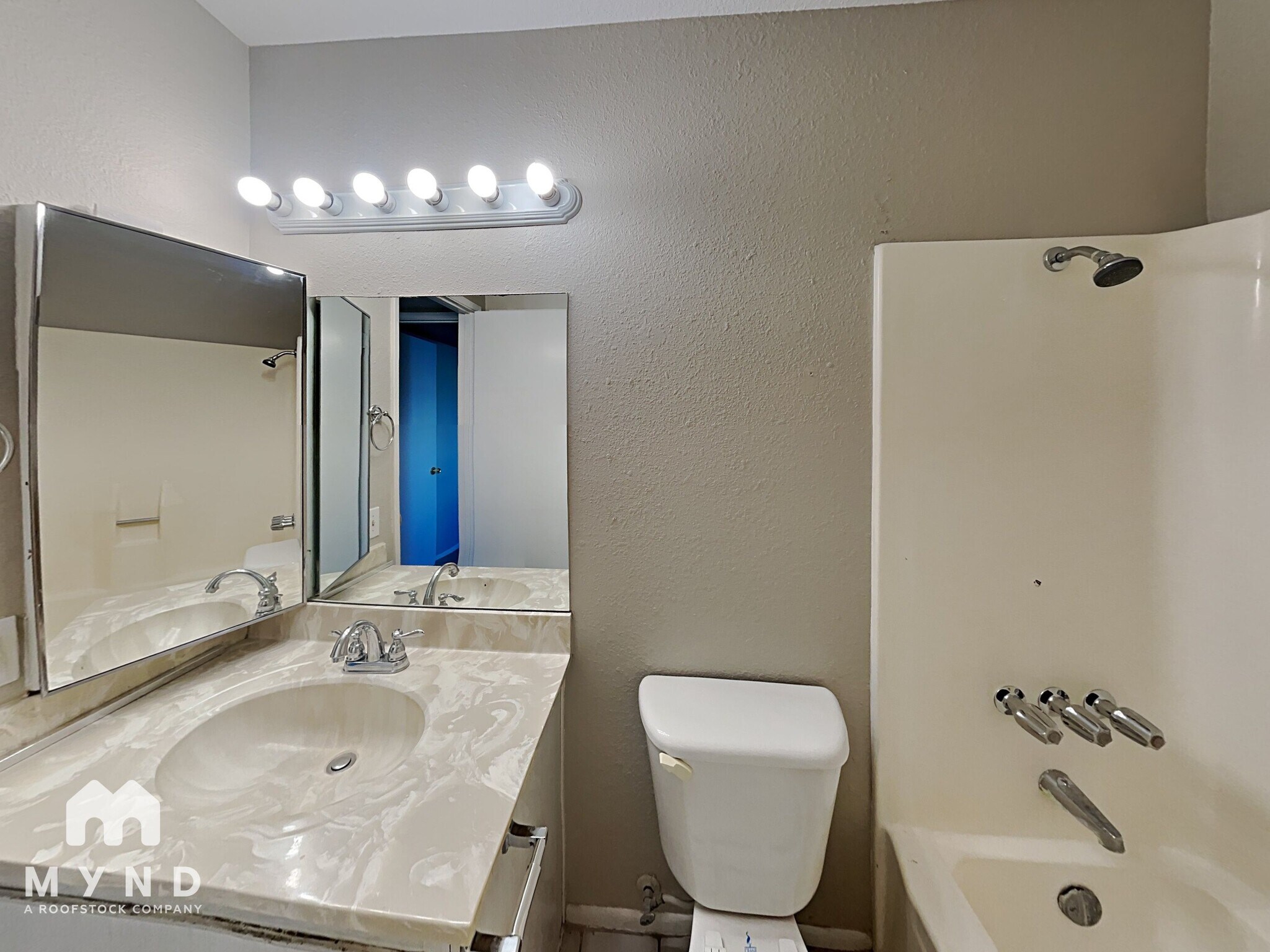 Building Photo - 8343 N 59th Dr