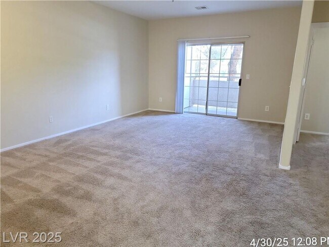 Building Photo - Cozy Green Valley Condo | First-Floor Conv...