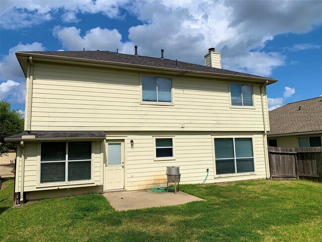 Building Photo - 25203 Bluma Ranch Dr