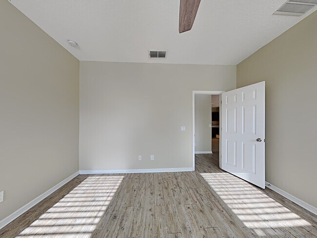 Building Photo - 3821 Enchantment Ln